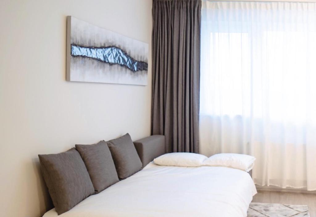Tran Chien Apartment With Free Private Parking Praga Exterior foto
